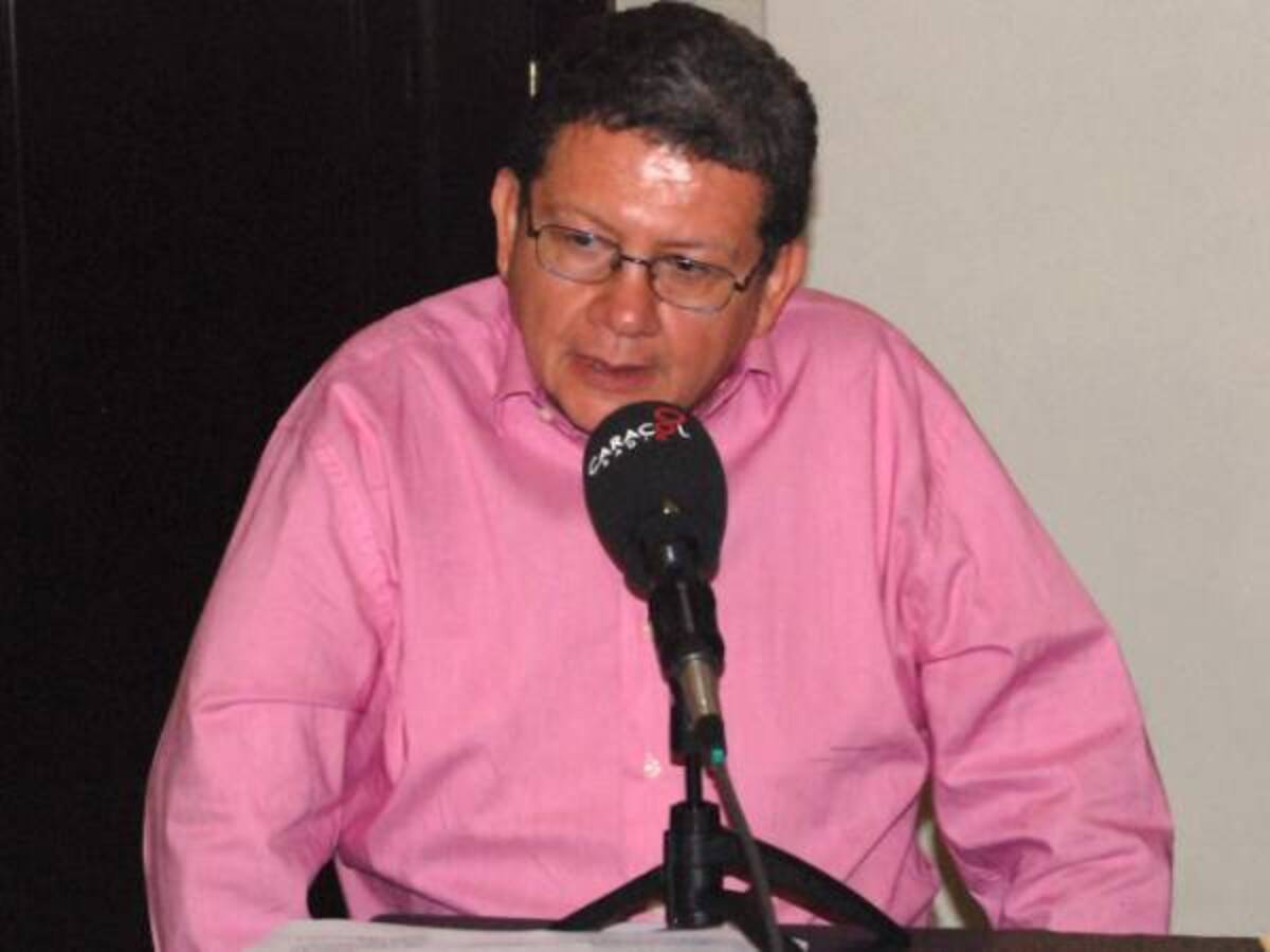 Las Farc critican al procurador por investigación contra senador Cepeda
