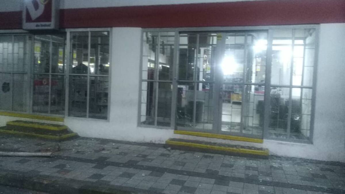 Comerciantes afectados por vandalismo