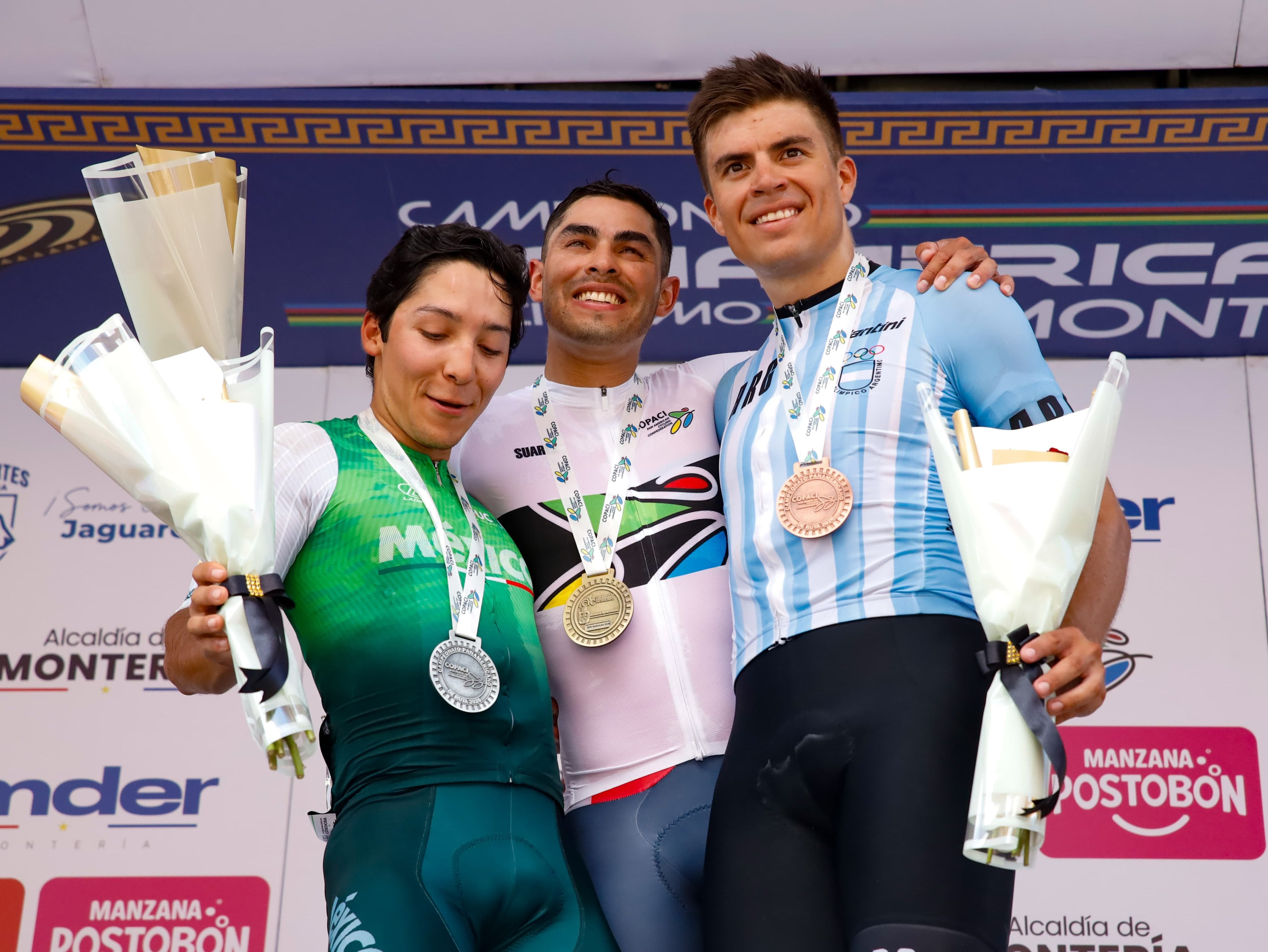 Ganadores de la prueba élite del Campeonato Panamericano de Ciclismo en Montería. Foto: prensa Alcaldía de Montería.
