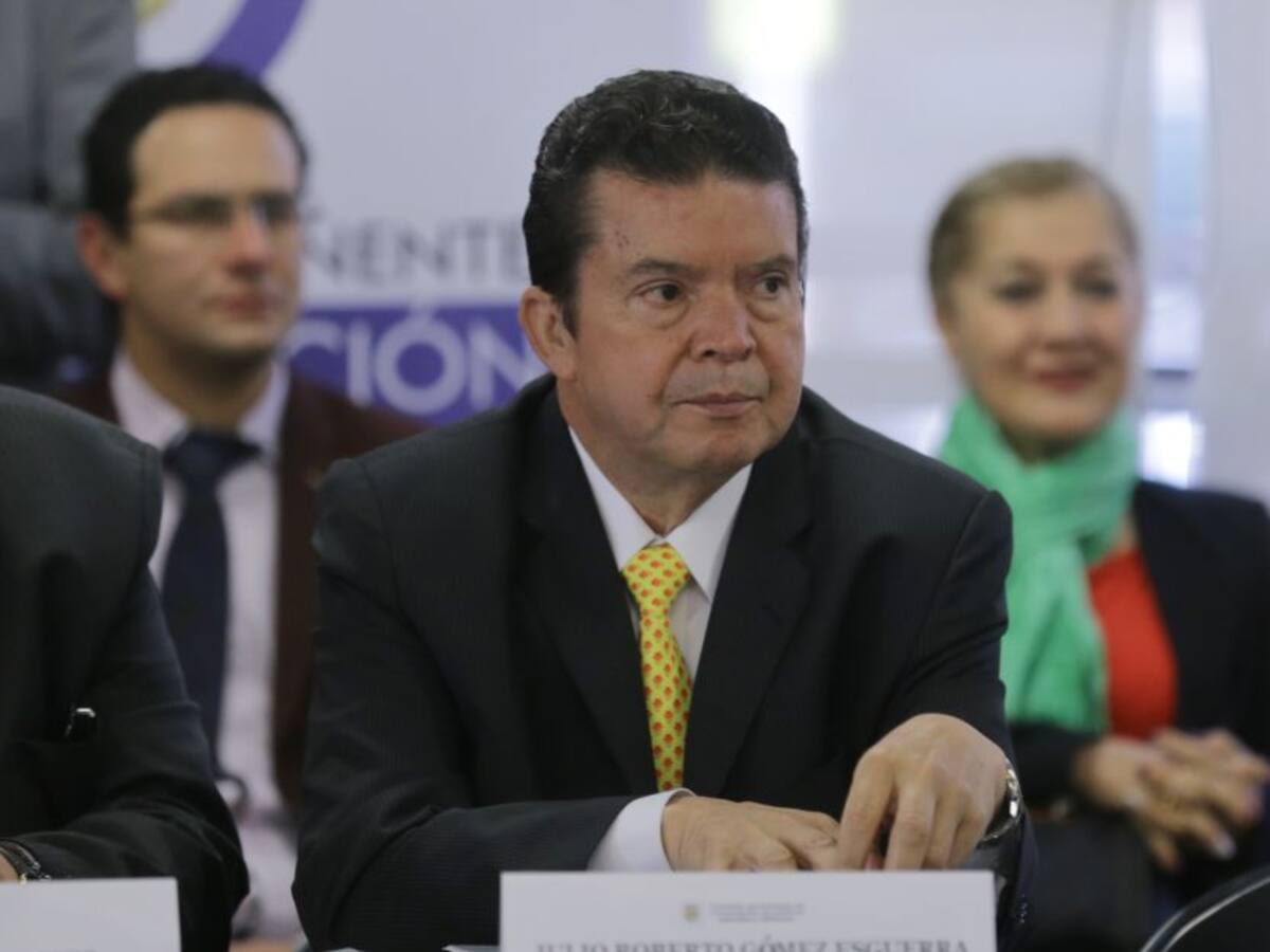 Presidente de la CGT fue hospitalizado por COVID-19