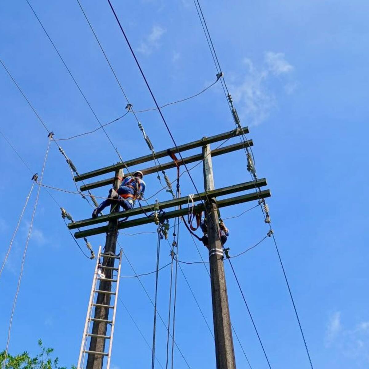 Afinia sigue mejorando la infraestructura eléctrica en Bolívar y sur del Magdalena