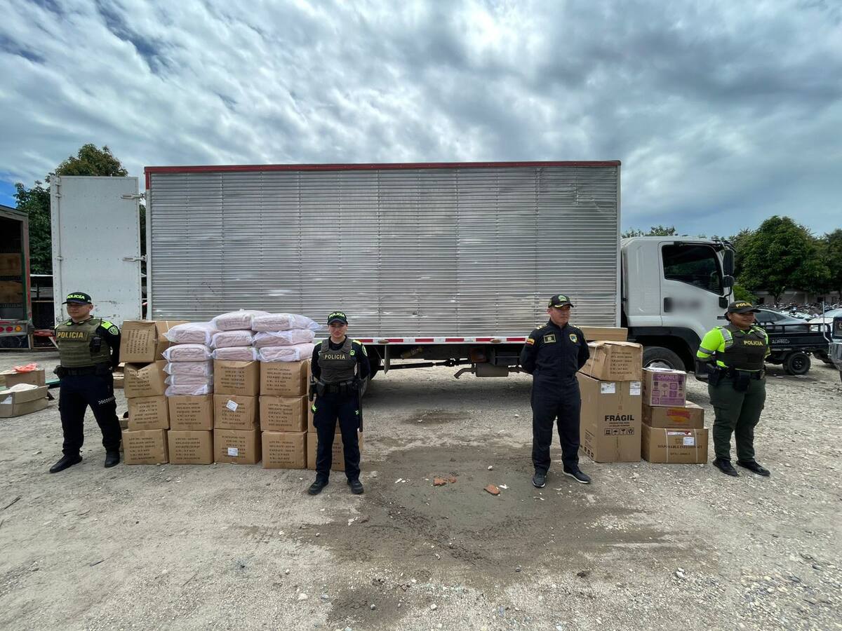 En el Tolima recuperan un camión robado en Soacha, Cundinamarca.