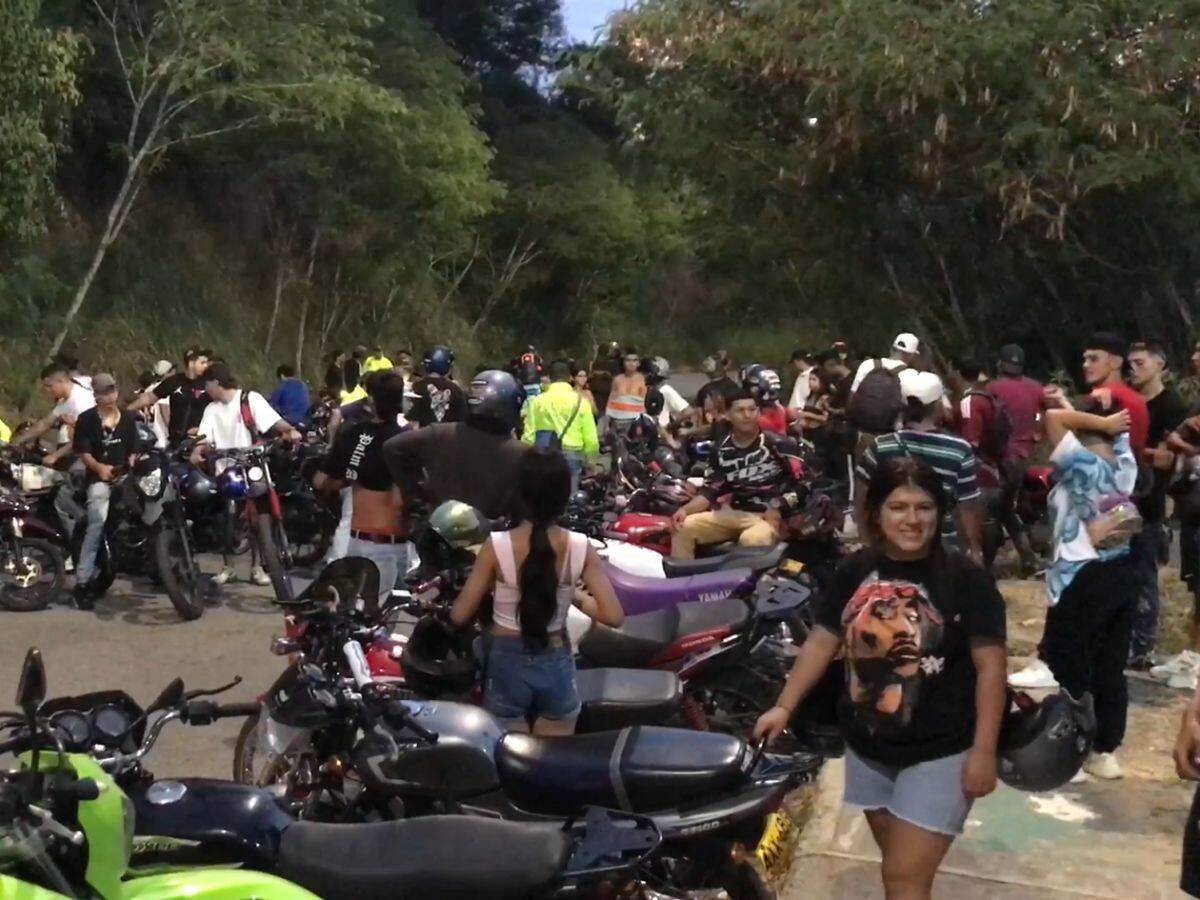 Policía inmoviliza 90 motocicletas a personas que realizaban “piques ilegales”
