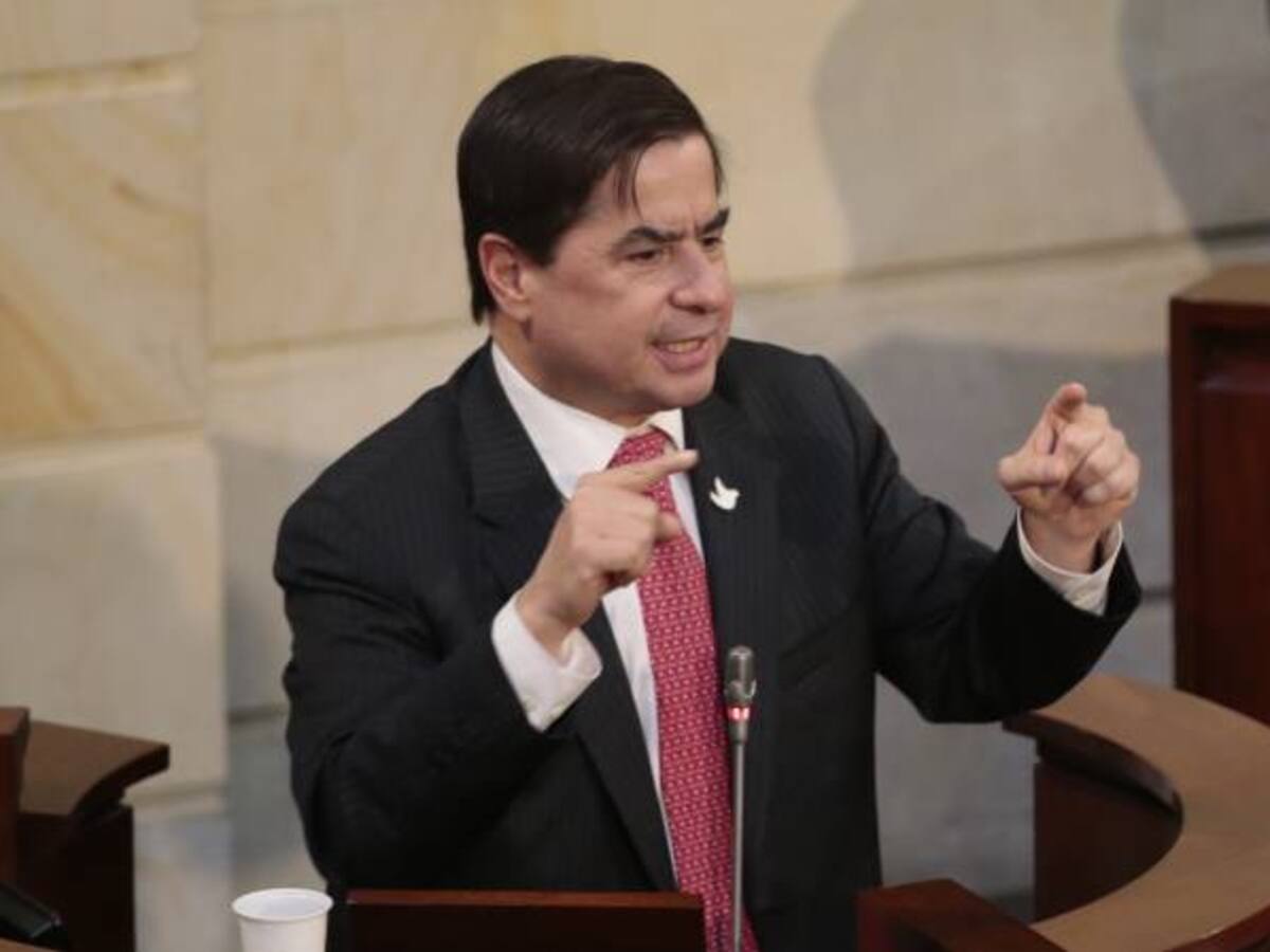 Esperamos anuncios positivos de paz desde Cuba: Mininterior
