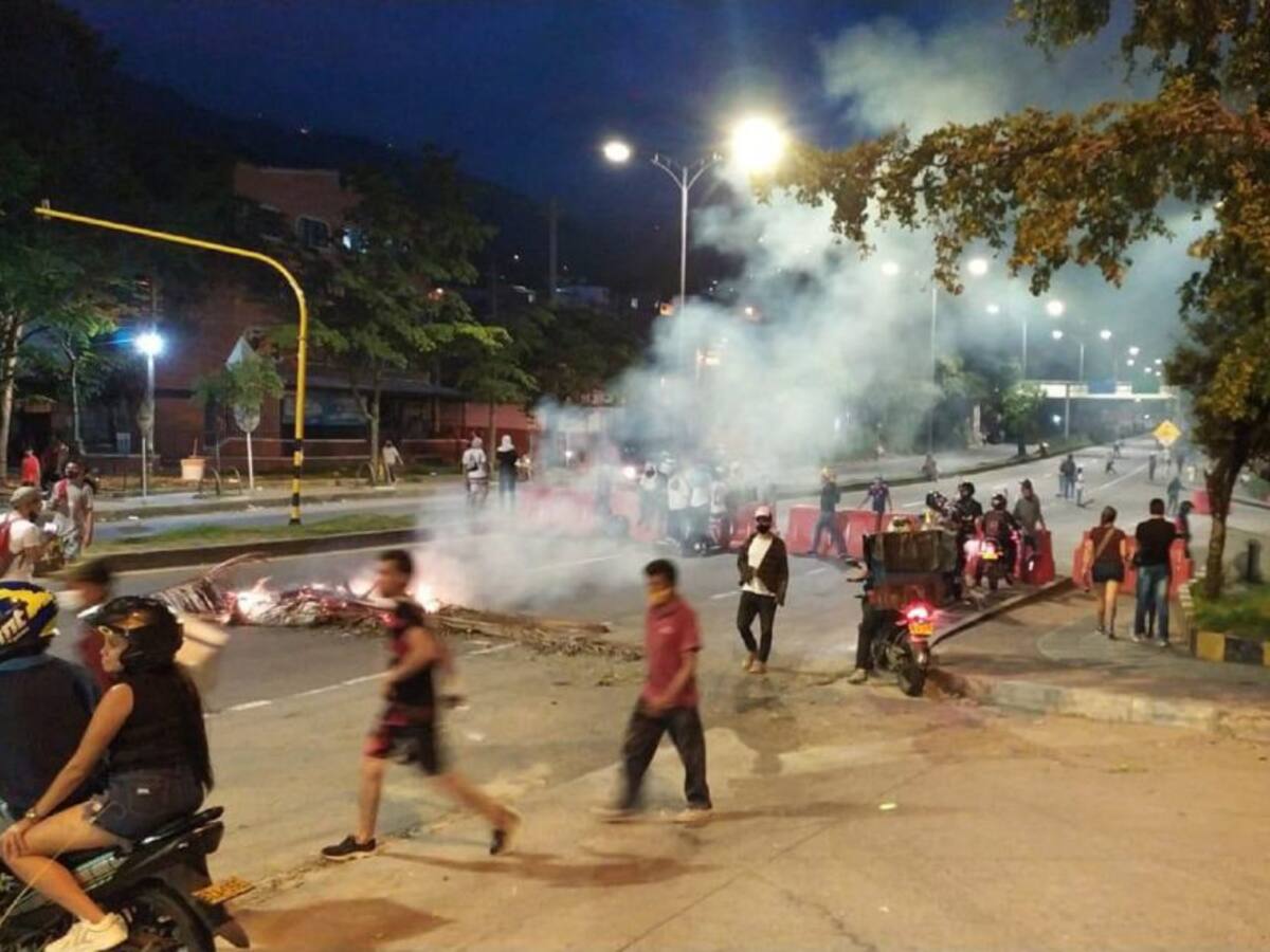 Desbloqueo de la autopista en Piedecuesta dejó heridos y capturados