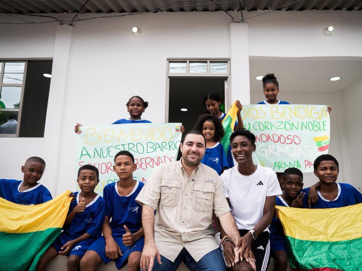 Gobernador Yamil Arana le cumple a la atleta Gregoria Gómez: ya tiene su casa soñada