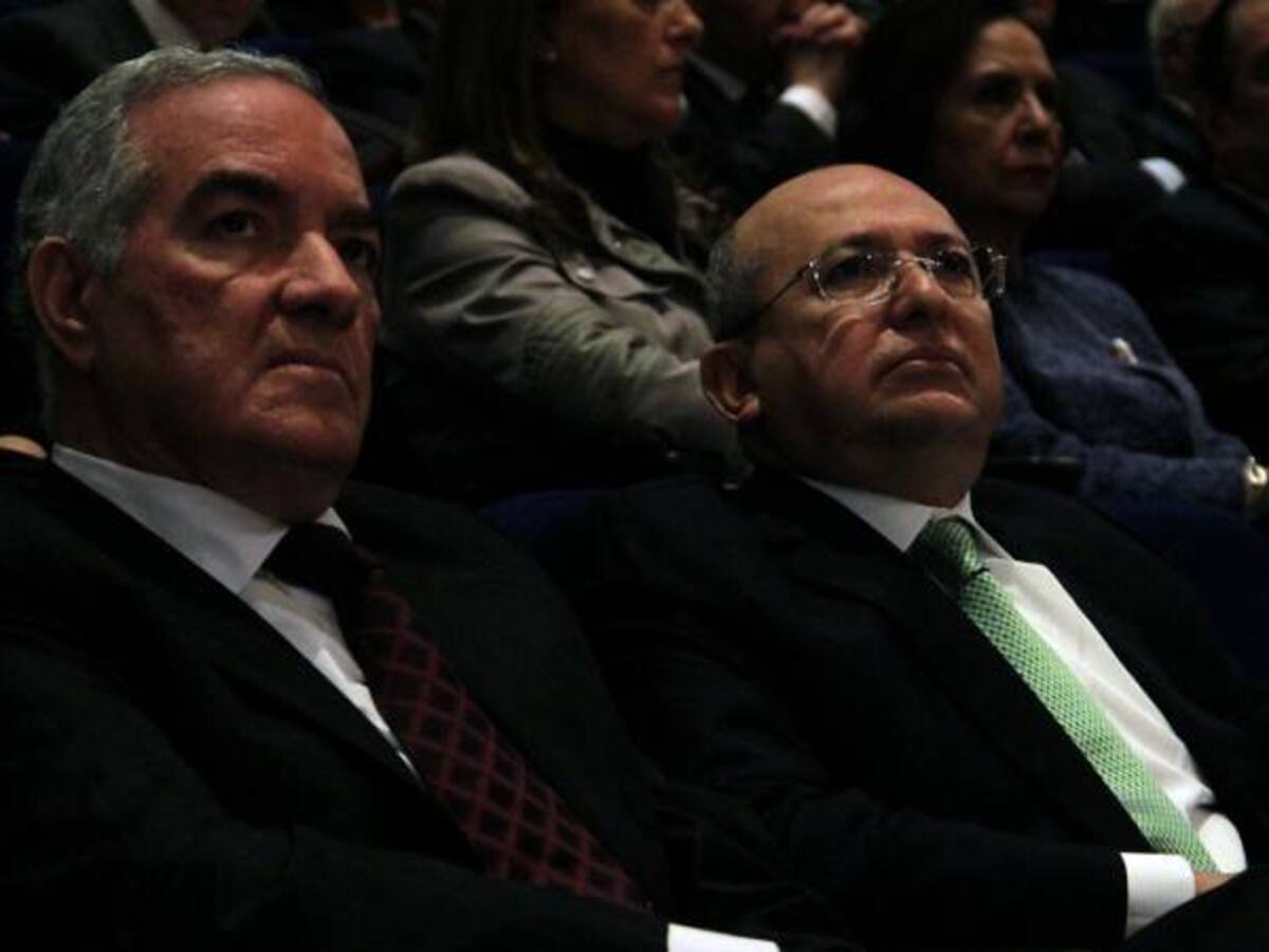 Santos no necesita un plebiscito para refrendar acuerdo de paz: contralor