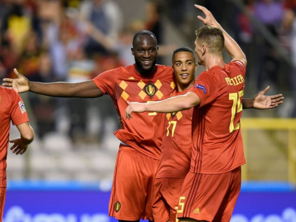 Bélgica se impone a Suiza con un doblete de Lukaku