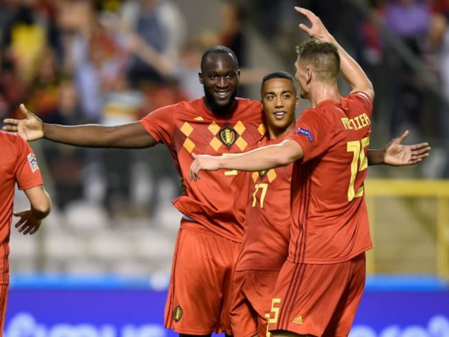 Bélgica se impone a Suiza con un doblete de Lukaku