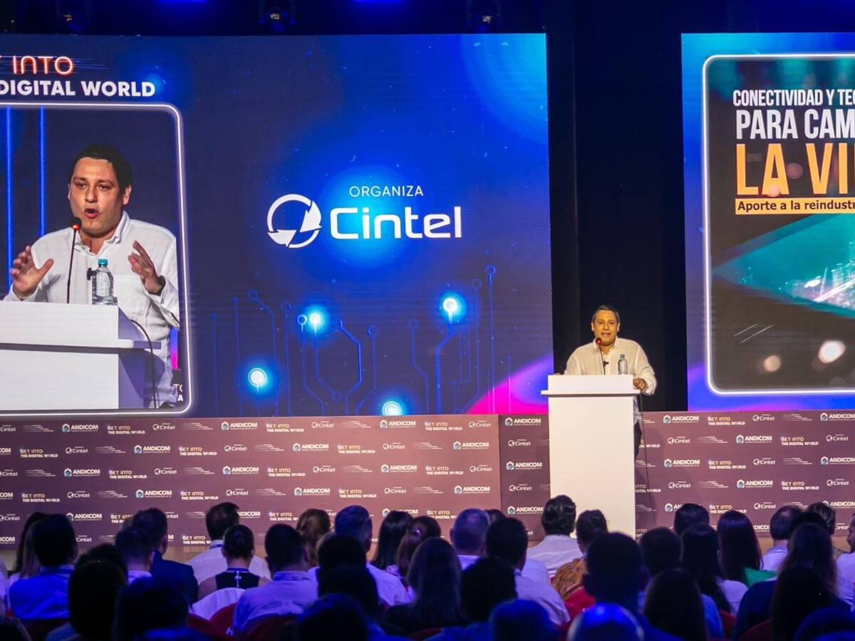 Ministro TIC instaló Andicom invitando a reindustrializar los negocios en el mundo digital