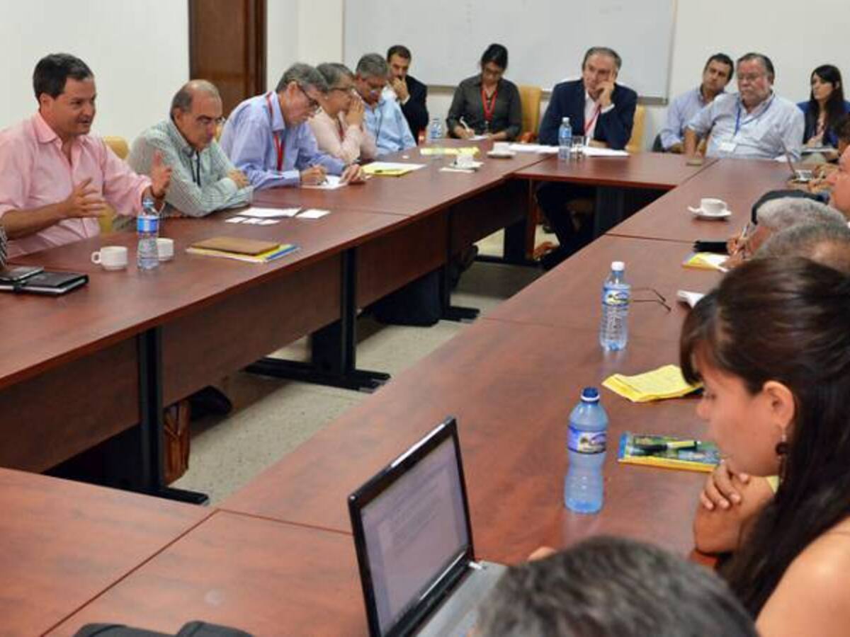 Intención de voto sobre plebiscito por la paz: SÍ 61% - NO 29%