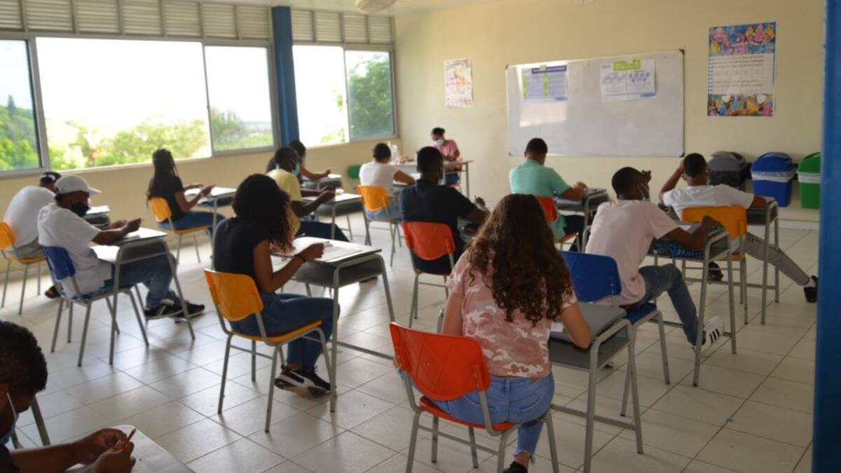 Se entregaron las primeras 545 becas para “Todos y todas a estudiar”