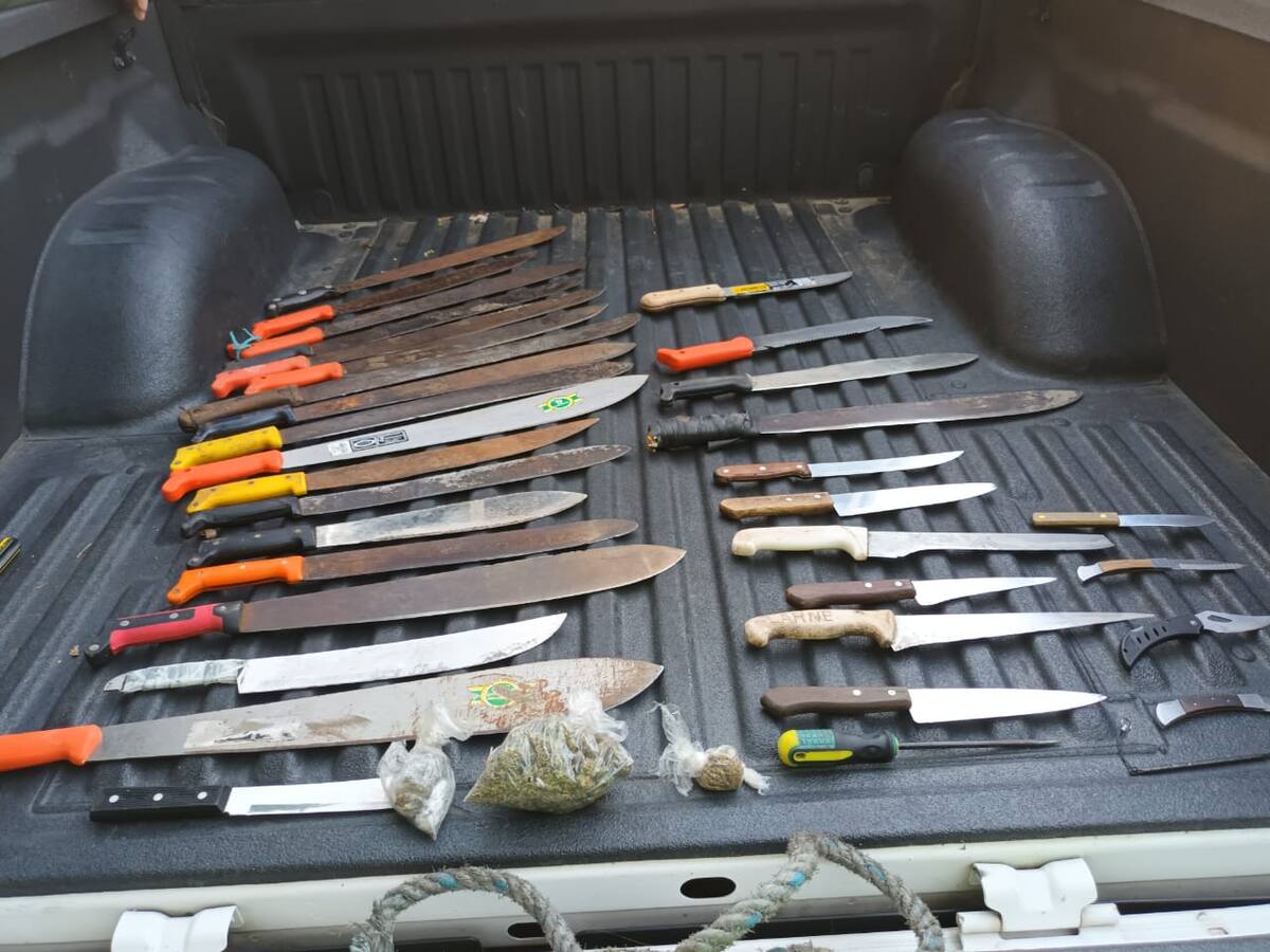 Incautan armas blancas y drogas a barristas del Once Caldas previo al partido con Jaguares