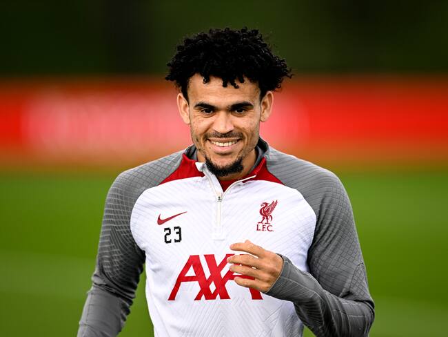 Luis Díaz en su regreso a las prácticas con el Liverpool. (Photo by Andrew Powell/Liverpool FC via Getty Images)