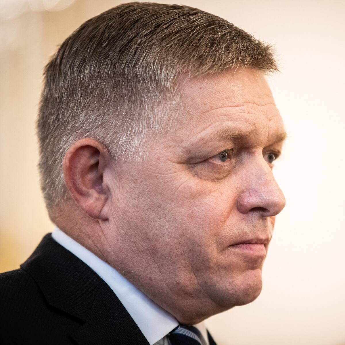 Robert Fico está siendo tratado en cirugía complicada tras intento de asesinato