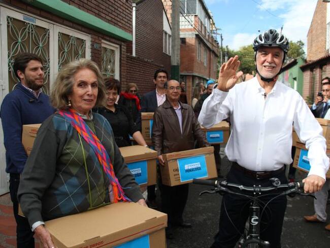 Enrique Peñalosa, candidato a la Alcaldía de Bogotá por firmas y con el apoyo de Cambio Radical