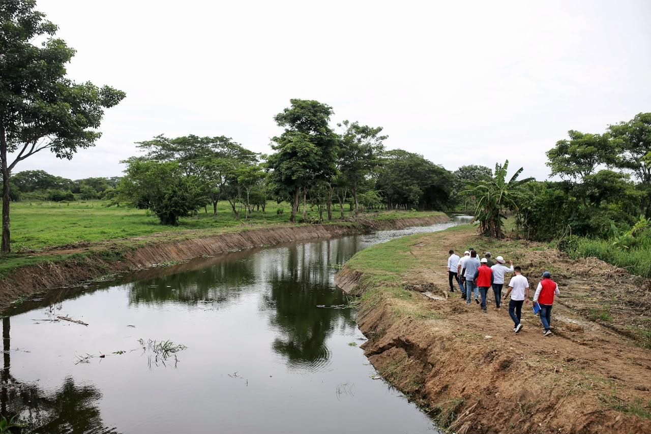Obras para la mitigación del riesgo y la recuperación ambiental. // Cormagdalena