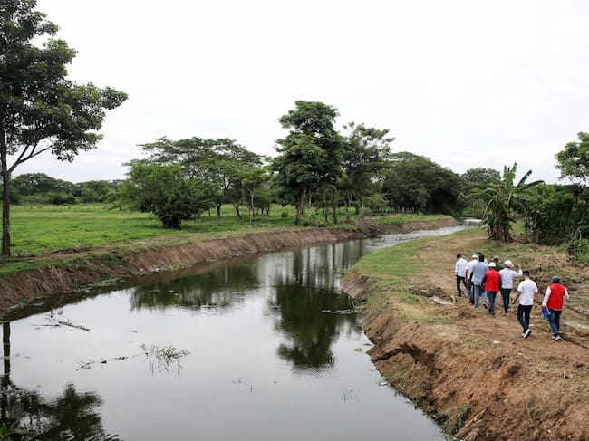 Obras para la mitigación del riesgo y la recuperación ambiental. // Cormagdalena