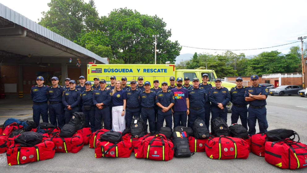 Bomberos de Medellín apoyaron labores de rescate en Venezuela. Foto: Alcaldía de Medellín.
