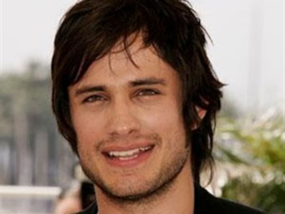 Gael García Bernal desmiente rumor de separación y dudas sobre su paternidad