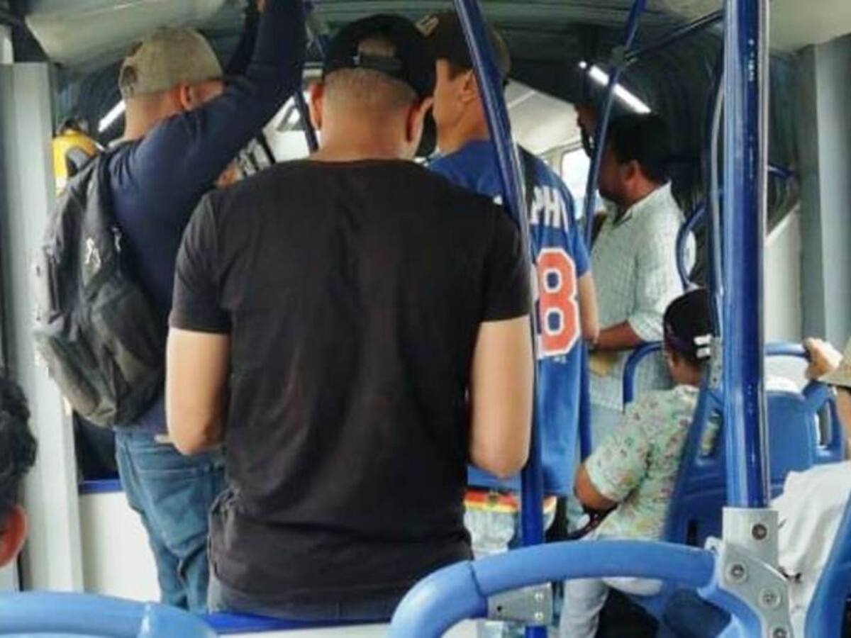 Transcaribe insiste en que no se pueden pedir limosnas en los buses