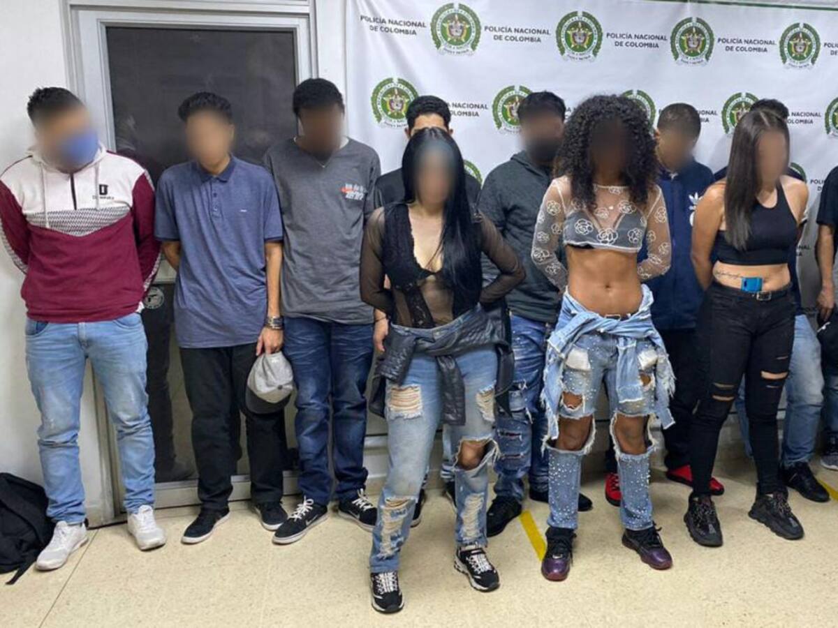 Sorprendieron a 14 personas de fiesta en una discoteca de Medellín