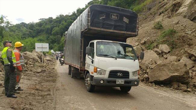 Habilitan vía Manizales- Medellín tras derrumbe