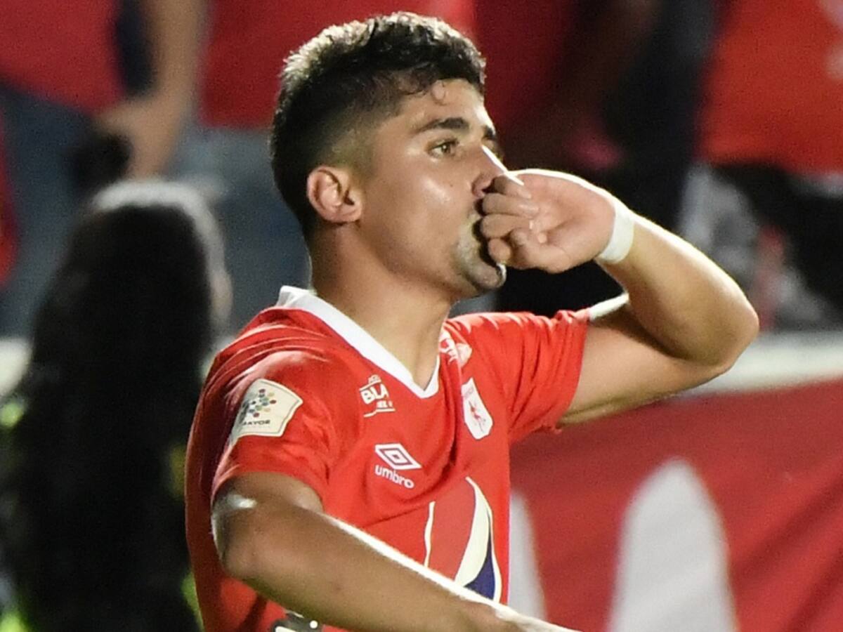 "Quiero seguir en América, pero lo veo difícil, deben comprarme": M. Pisano