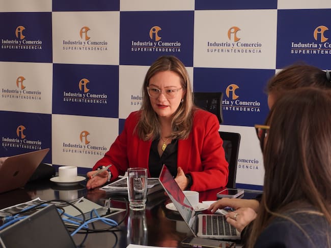 ¿Por qué la SIC visitó a Canal 1, RCN TV y Caracol TV? Superintendente explica el caso