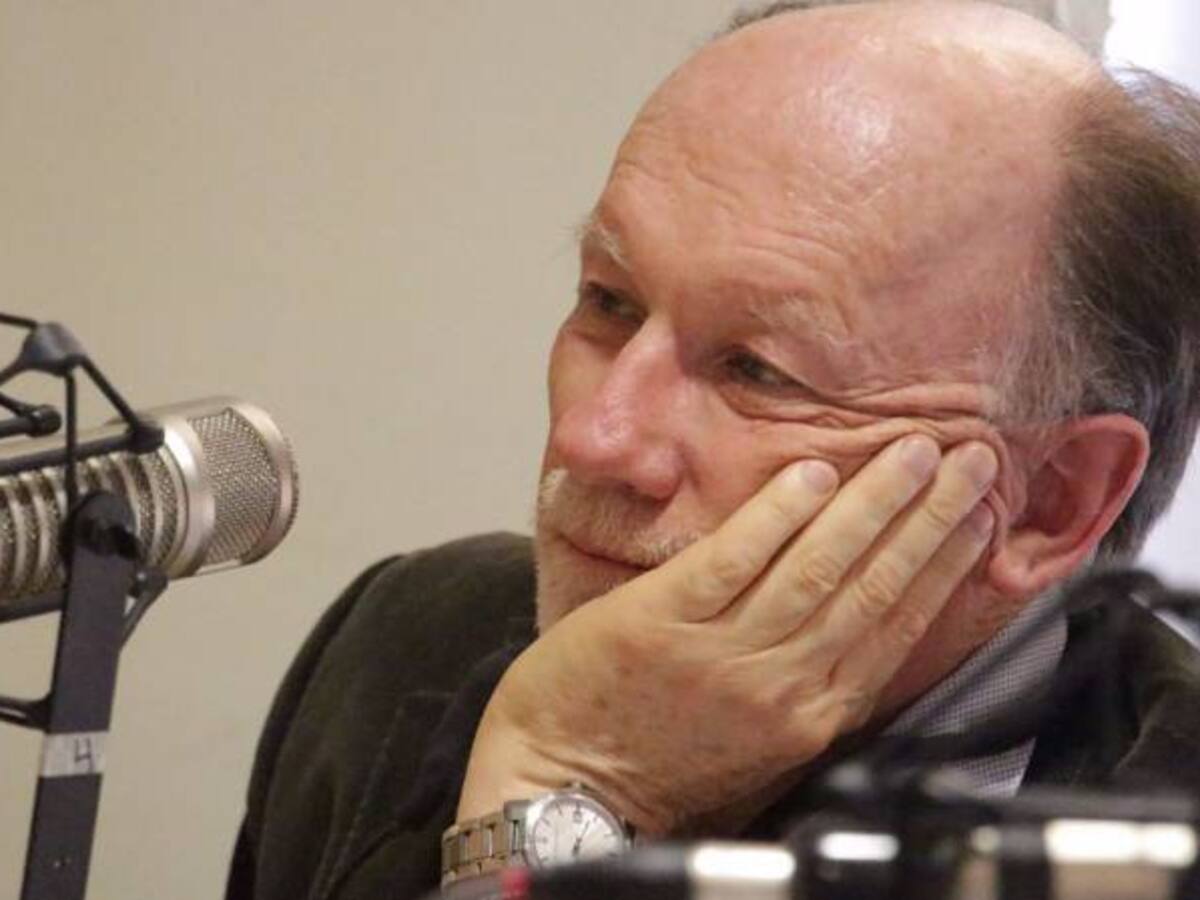 Las medidas del colegio son exageradas: Andrés Hoyos