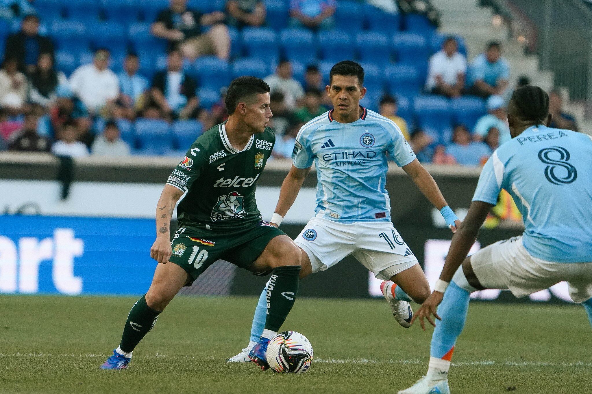 James Rodríguez en su juego ante NYC FC por la Leagues Cup / @clubleonfc.