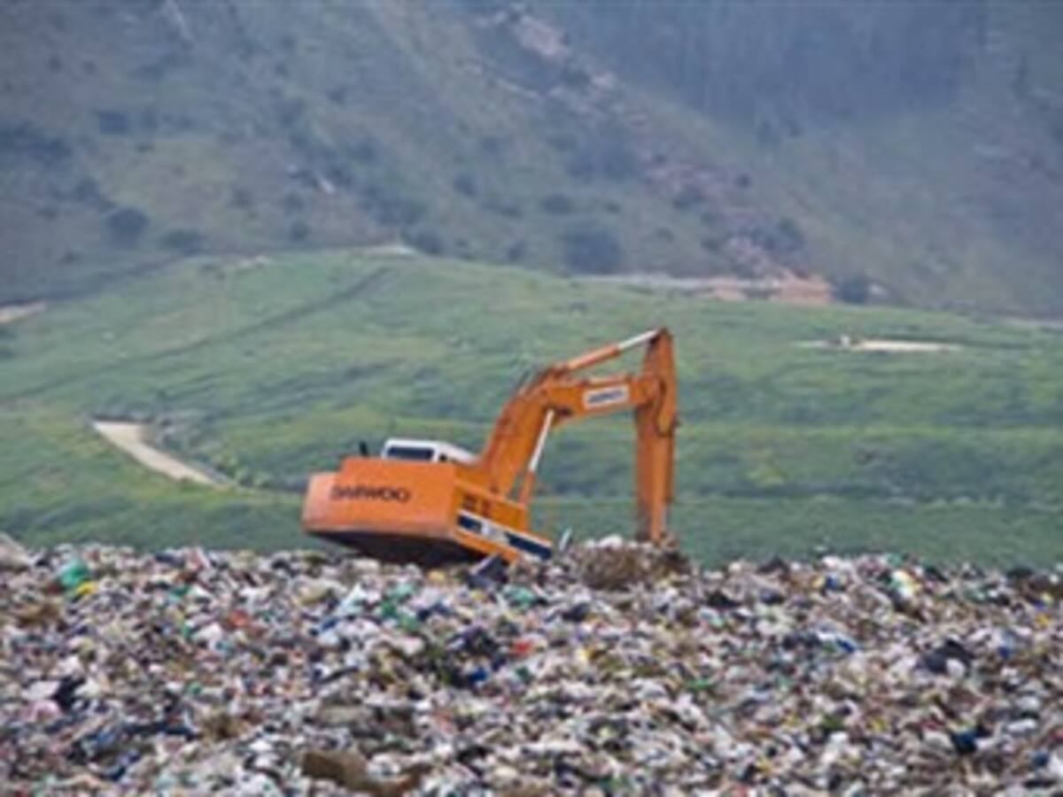 Proactiva debe pagarnos 36.000 millones por no administrar relleno de Doña Juana: Distrito