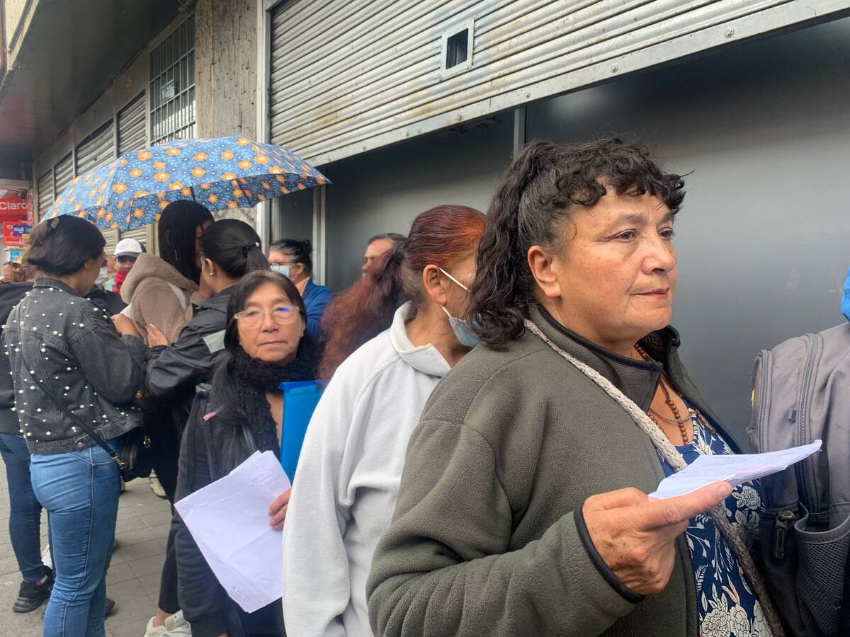 Más de 1000 personas en filas al clamor de medicamentos: “12 horas de cola y me dicen que no hay”