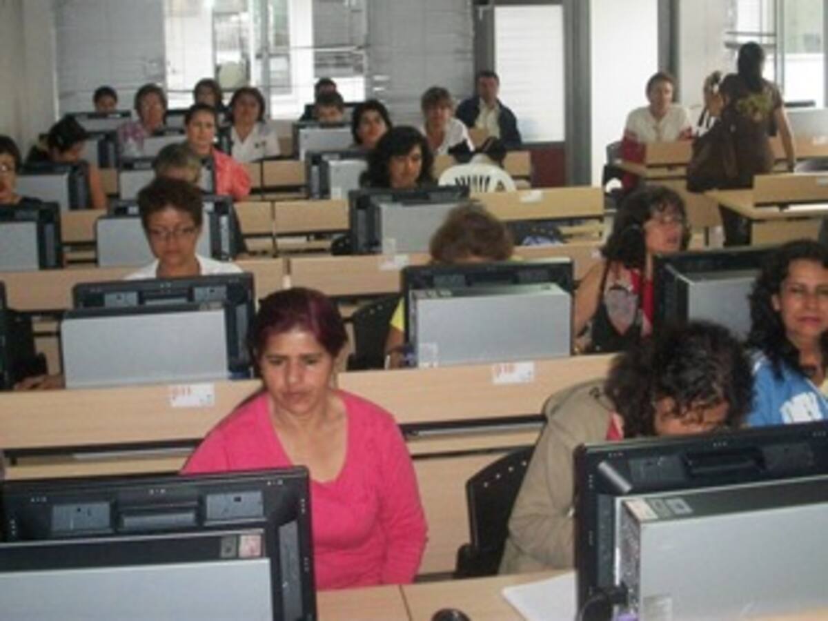 Más de 3.800 personas han sido capacitadas en el uso de las TIC en Ciudad Bolívar