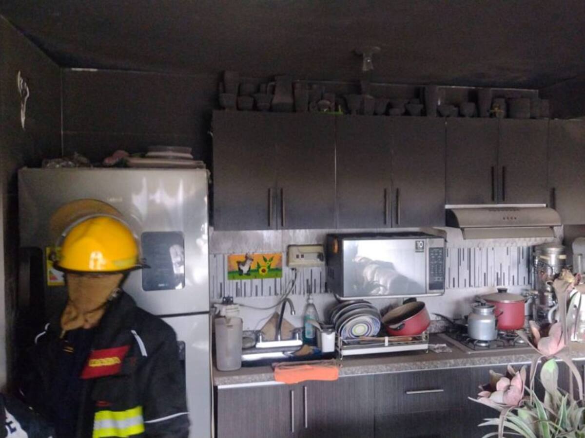 Incendio estructural consumió un apartamento en Ibagué