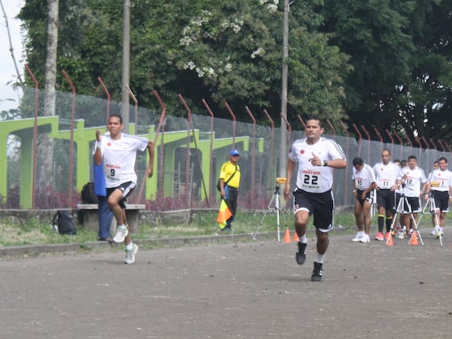 Árbitros colombianos presentarán pruebas en medio de la incertidumbre