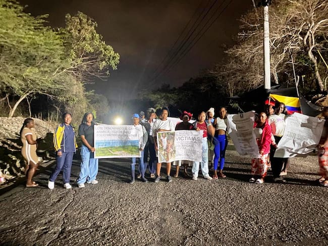 Nuevos bloqueos en vía Barú mientras hombre cumple tres días en huelga de hambre en El Cayao