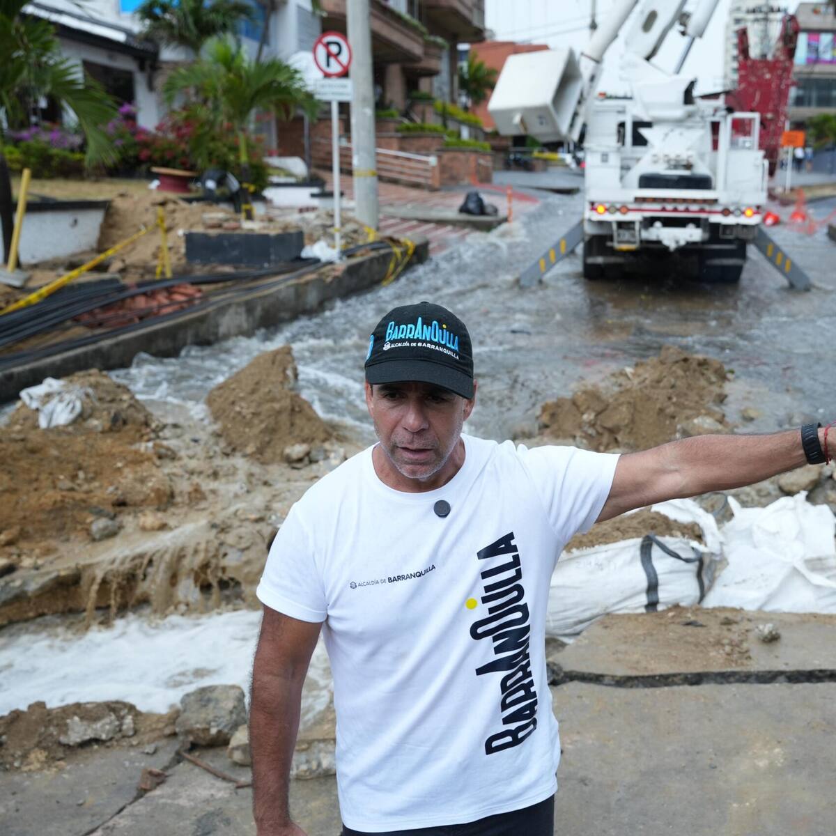Alcalde Char destaca resultados de la canalización del arroyo de la calle 85 tras fuerte aguacero