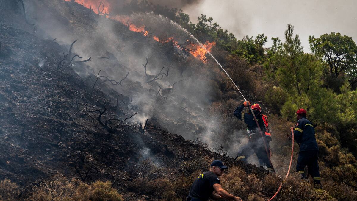 Tras varios días de intenso calor, la mayoría de incendios en Grecia están bajo control