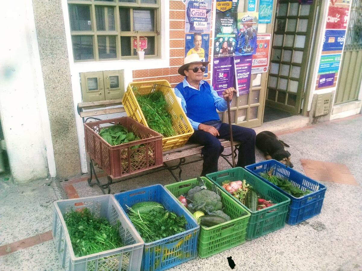 Soluciones W: Campesino invidente recibirá sistema de riego inteligente para sus cultivos