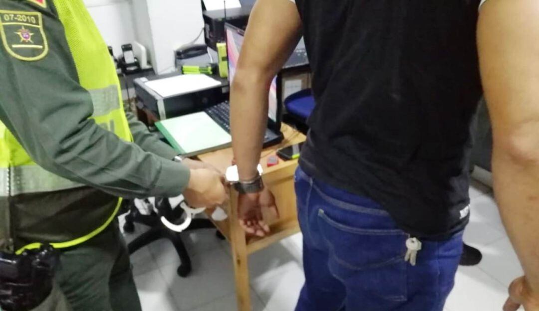 Durante los operativos se incautaron ocho armas de fuego y munición de diferentes calibres, 121 armas blancas y 1.560 dosis de estupefacientes