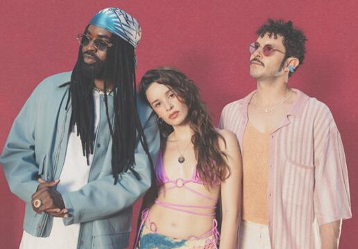 Monsieur Periné presenta Mucho Con Demasiao cortesia Paola España press