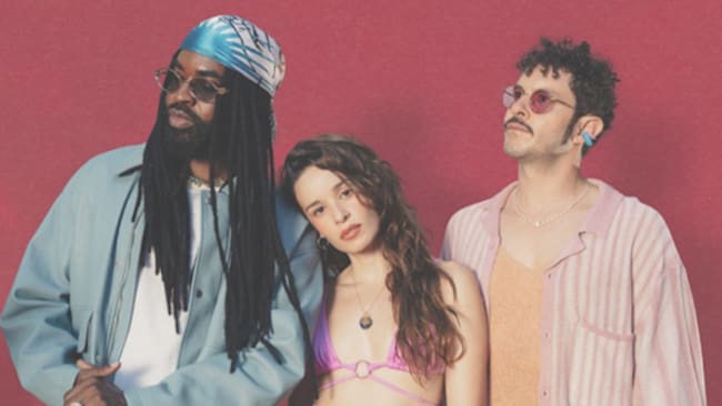 Monsieur Periné presenta Mucho Con Demasiao cortesia Paola España press