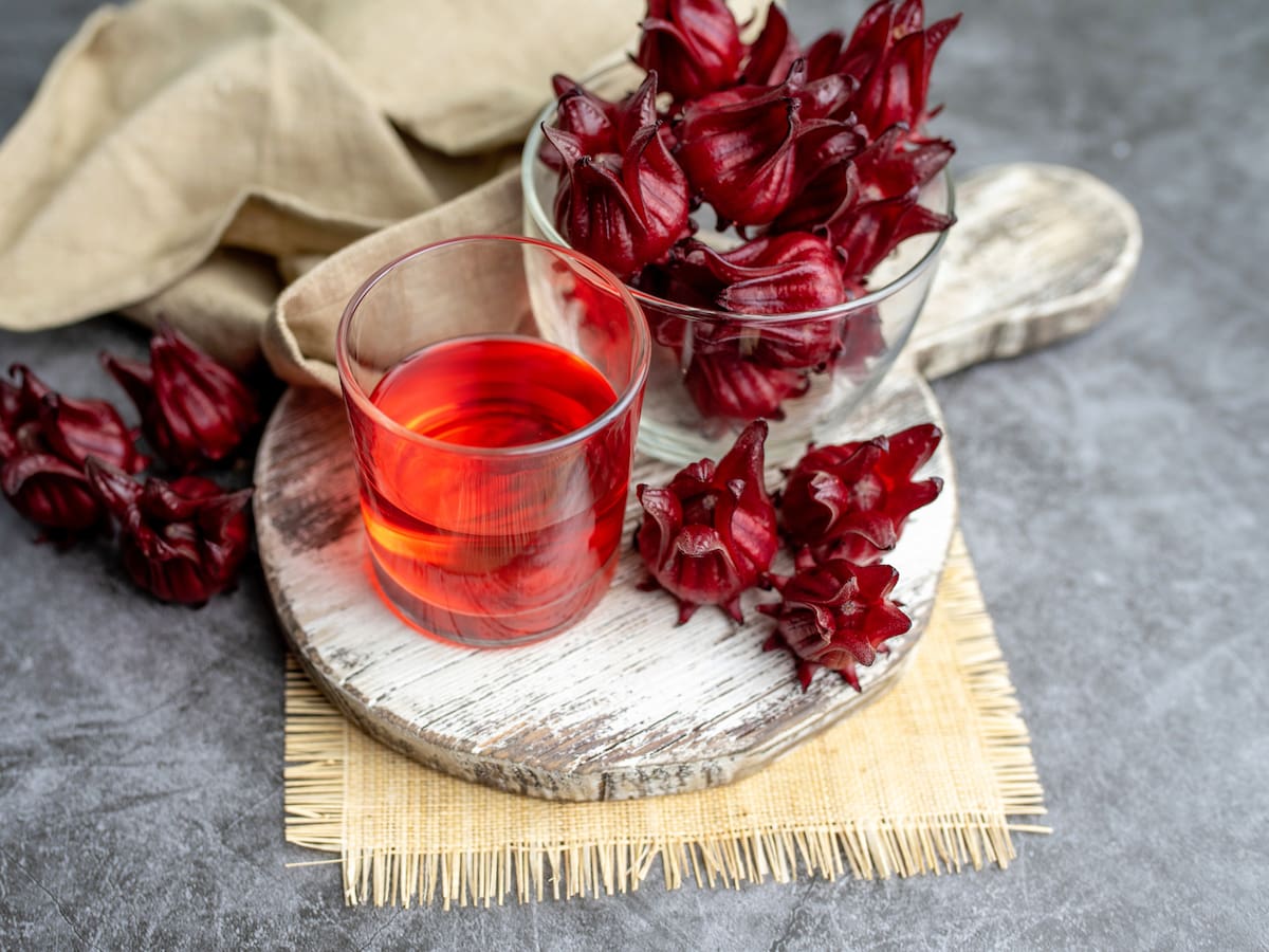 ¿Para qué sirve la flor de jamaica? 3 beneficios para la salud por tomarla