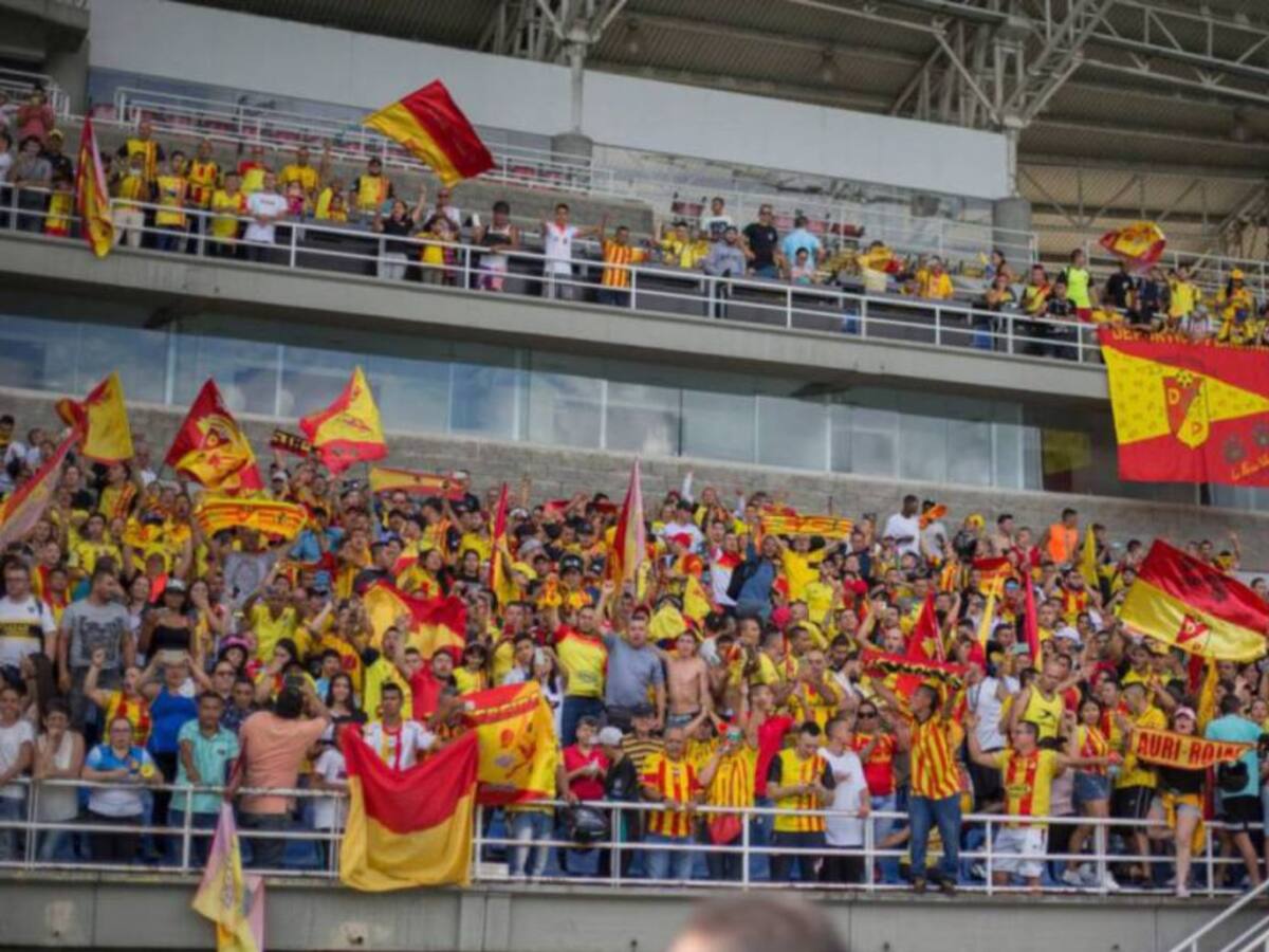 Avanzan los diálogos entre las autoridades y los hinchas en Pereira