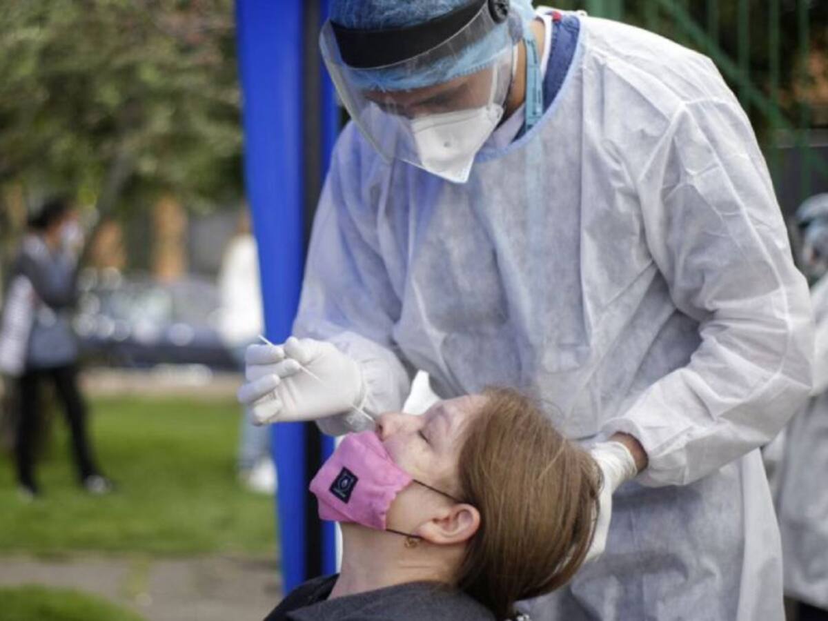 Detecte si sus síntomas gripales son COVID: pruebas PCR gratis en Bogotá