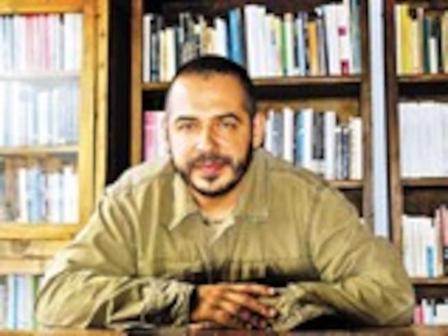 Una mirada a la masacre de Pozzetto y a la personalidad del criminal, Campo Elías Delgado: entrevista al escritor Mario Mendoza
