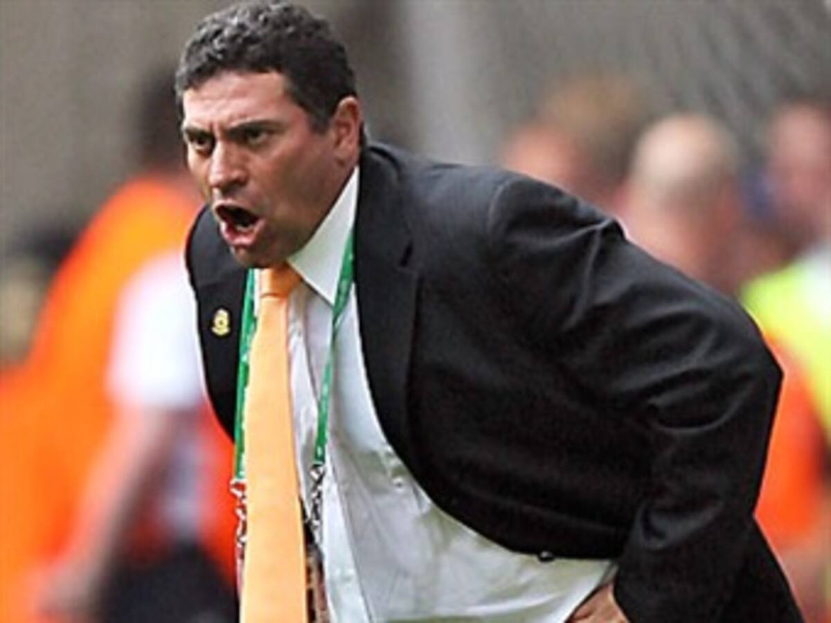 Honduras busca a Luis Fernando Suárez tras descartar a Osorio