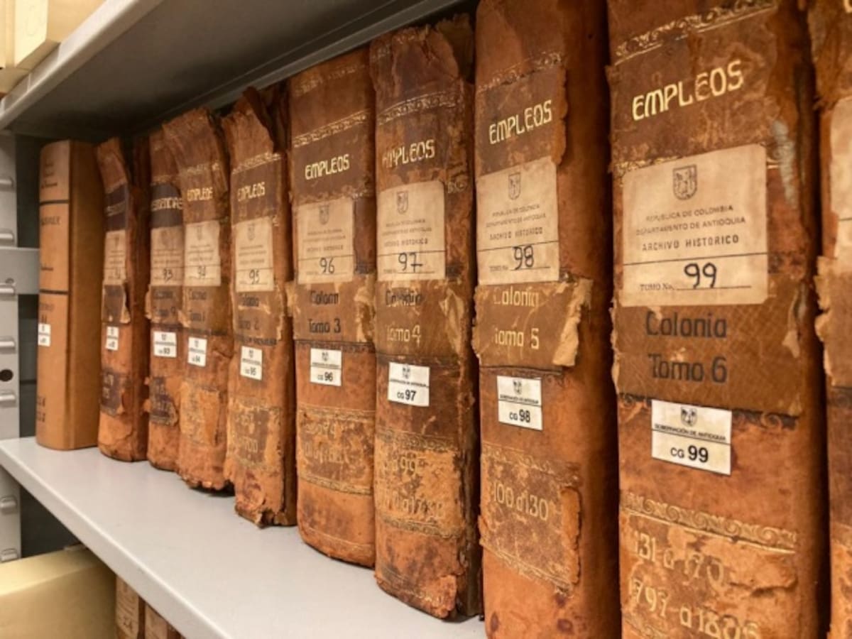 Alertan crisis en el Archivo Histórico de Antioquia: documentos podrían quedar en pérdida total