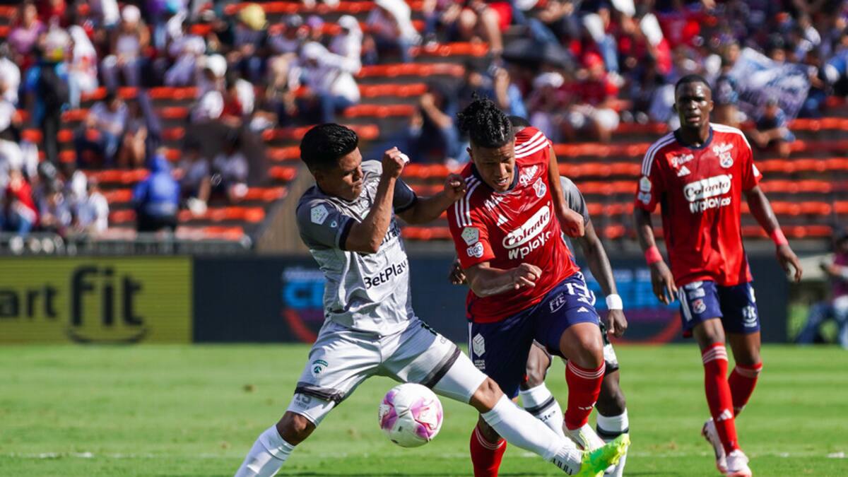 El Medellín sufrió por cuenta del VAR y los palos: amargo empate en casa con La Equidad
